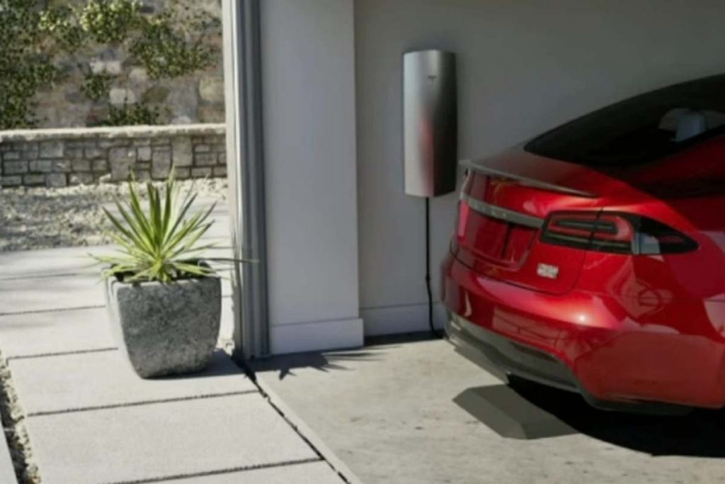 C’est bel et bien vrai : Tesla travaille sur des chargeurs sans fil pour votre garage C’est bel et bien vrai : Tesla travaille sur des chargeurs sans fil pour votre garage