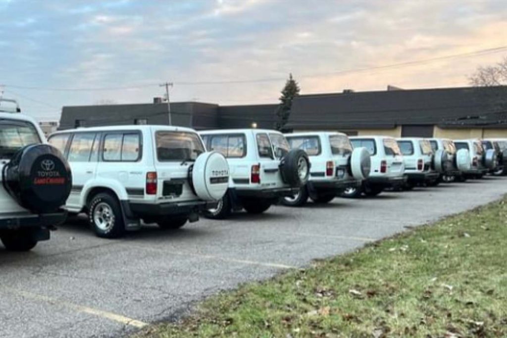 Tellement obsédé par le Toyota Land Cruiser, il en a acheté 24 en deux ans Tellement obsédé par le Toyota Land Cruiser, il en a acheté 24 en deux ans