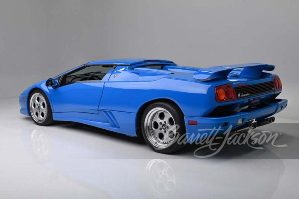 La seule et unique Lamborghini Diablo de Donald Trump mise aux enchères : êtes-vous intéressés ? La seule et unique Lamborghini Diablo de Donald Trump mise aux enchères : êtes-vous intéressés ?