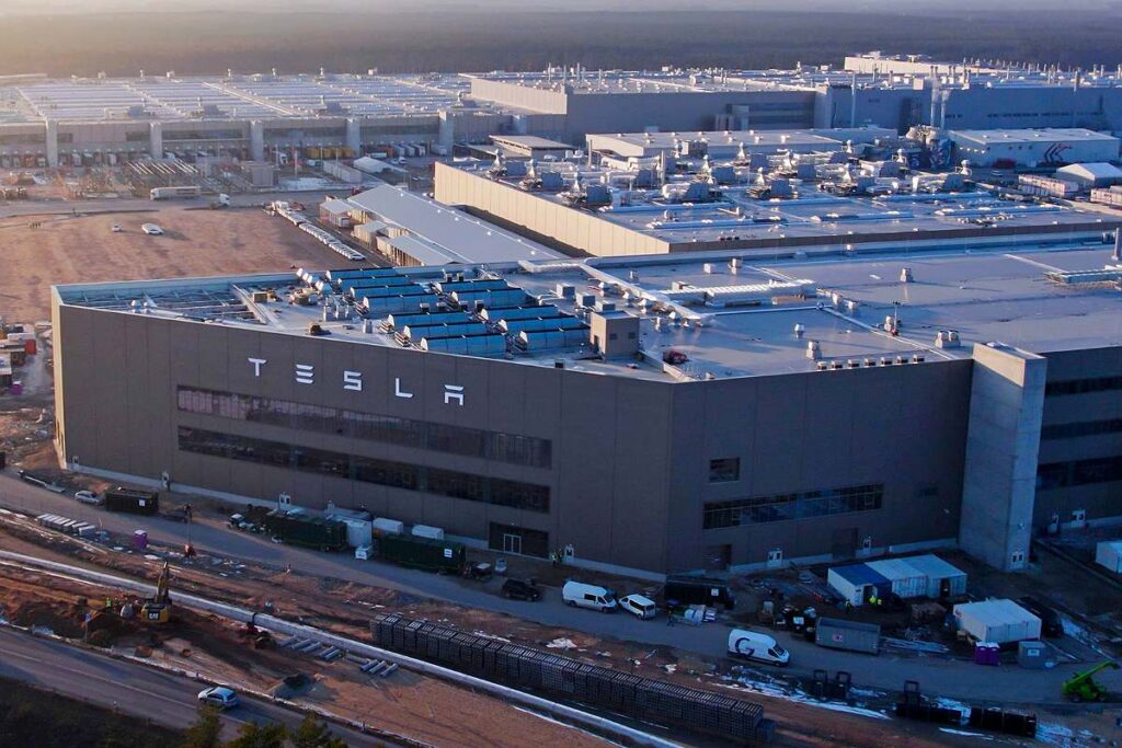 Coup dur pour Tesla : le constructeur forcé d’arrêter la Gigafactory en Allemagne Coup dur pour Tesla : le constructeur forcé d’arrêter la Gigafactory en Allemagne