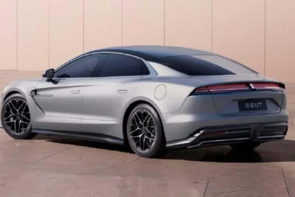 Qui peut l’arrêter ? Le chinois BYD dévoile un monstrueux concurrent de la Tesla Model S Plaid Qui peut l’arrêter ? Le chinois BYD dévoile un monstrueux concurrent de la Tesla Model S Plaid