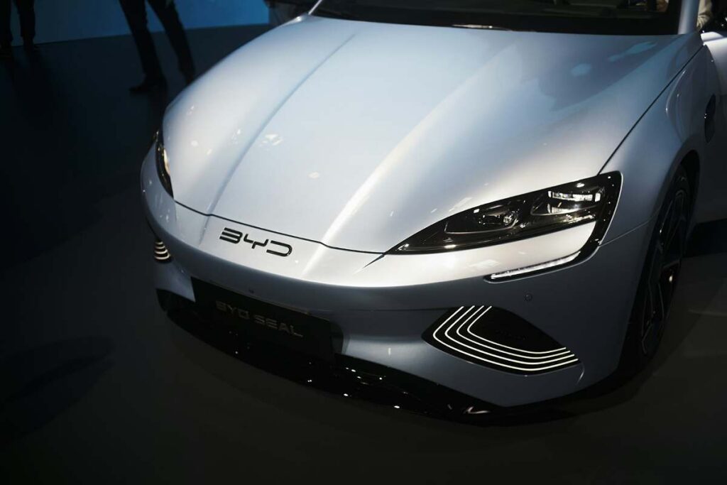 Le rival «made in China» de Tesla réagit et réduit le prix de ses voitures électriques Le rival «made in China» de Tesla réagit et réduit le prix de ses voitures électriques