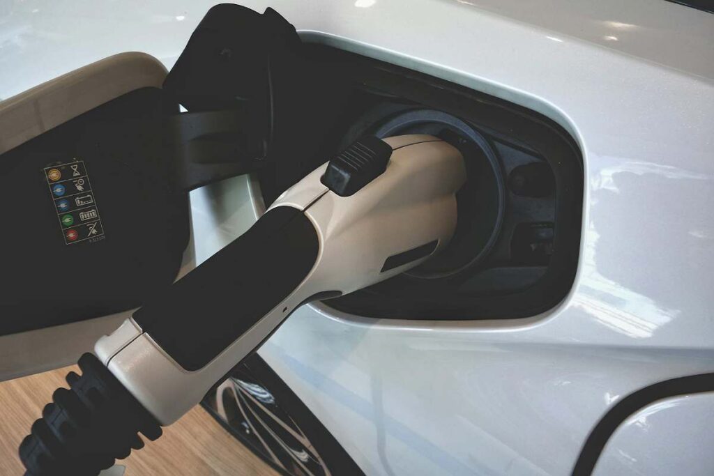Voiture électrique : la Chine va prendre le monde par la gorge avec cette nouvelle découverte Voiture électrique : la Chine va prendre le monde par la gorge avec cette nouvelle découverte