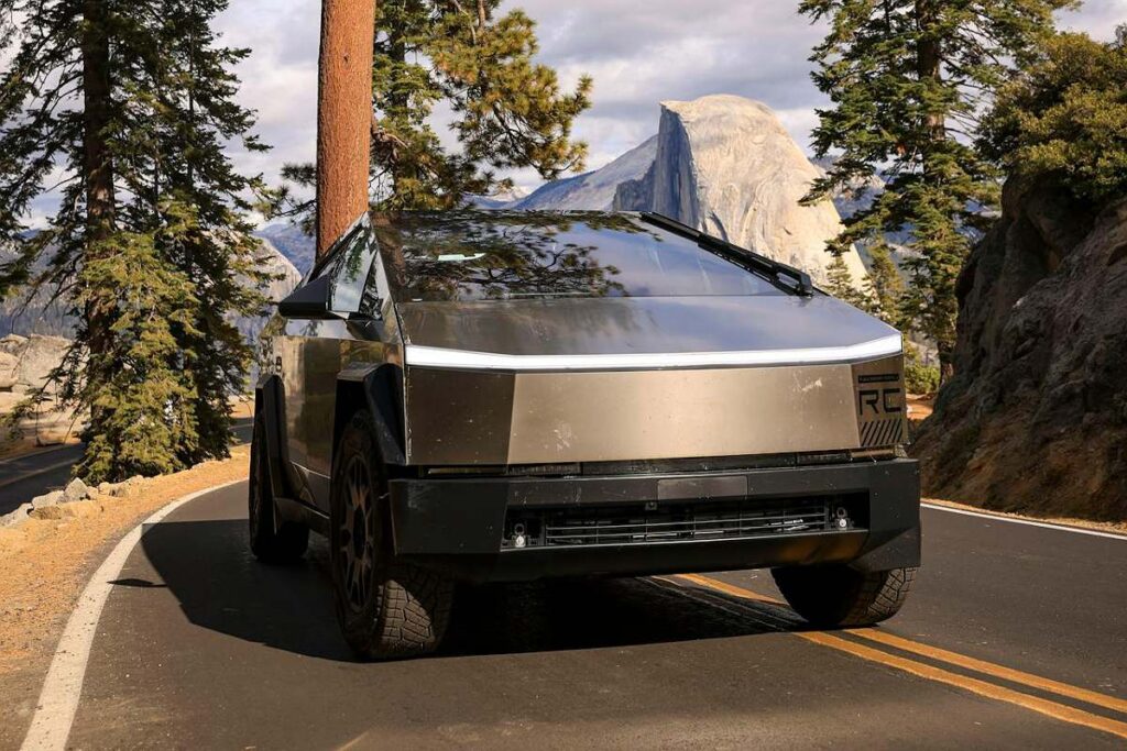 Après cette expérience, ce youtubeur ne voudrait plus jamais d’un Cybertruck de Tesla Après cette expérience, ce youtubeur ne voudrait plus jamais d’un Cybertruck de Tesla