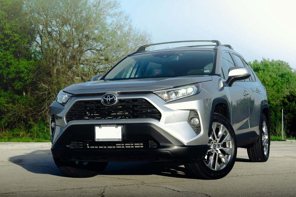 Toyota ne croit pas aux voitures électriques qui «n’atteindront que 30% au maximum» Toyota ne croit pas aux voitures électriques qui «n’atteindront que 30% au maximum»