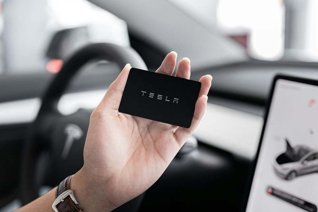 Ça y est : la technologie la plus importante de Tesla devient réalité après des années d’incertitude Ça y est : la technologie la plus importante de Tesla devient réalité après des années d’incertitude