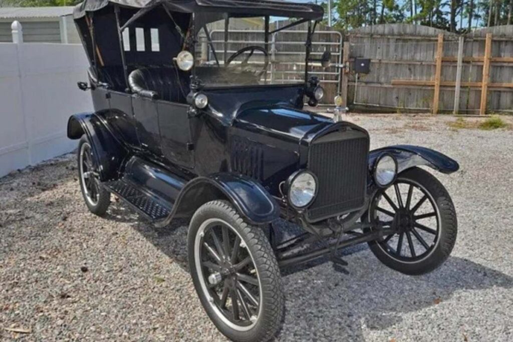 Voici les voitures d’Elon Musk : le visionnaire de l’électrique aime aussi les voitures à combustion Voici les voitures d’Elon Musk : le visionnaire de l’électrique aime aussi les voitures à combustion