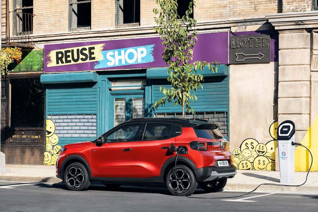 La Citroën ë-C3 connaît un succès sans précédent : sa batterie abordable y est pour quelque chose La Citroën ë-C3 connaît un succès sans précédent : sa batterie abordable y est pour quelque chose