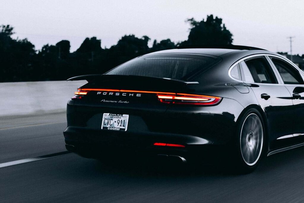 Porsche prévient : l’Europe pourrait repousser l’interdiction des voitures thermiques au-delà de 2035 Porsche prévient : l’Europe pourrait repousser l’interdiction des voitures thermiques au-delà de 2035