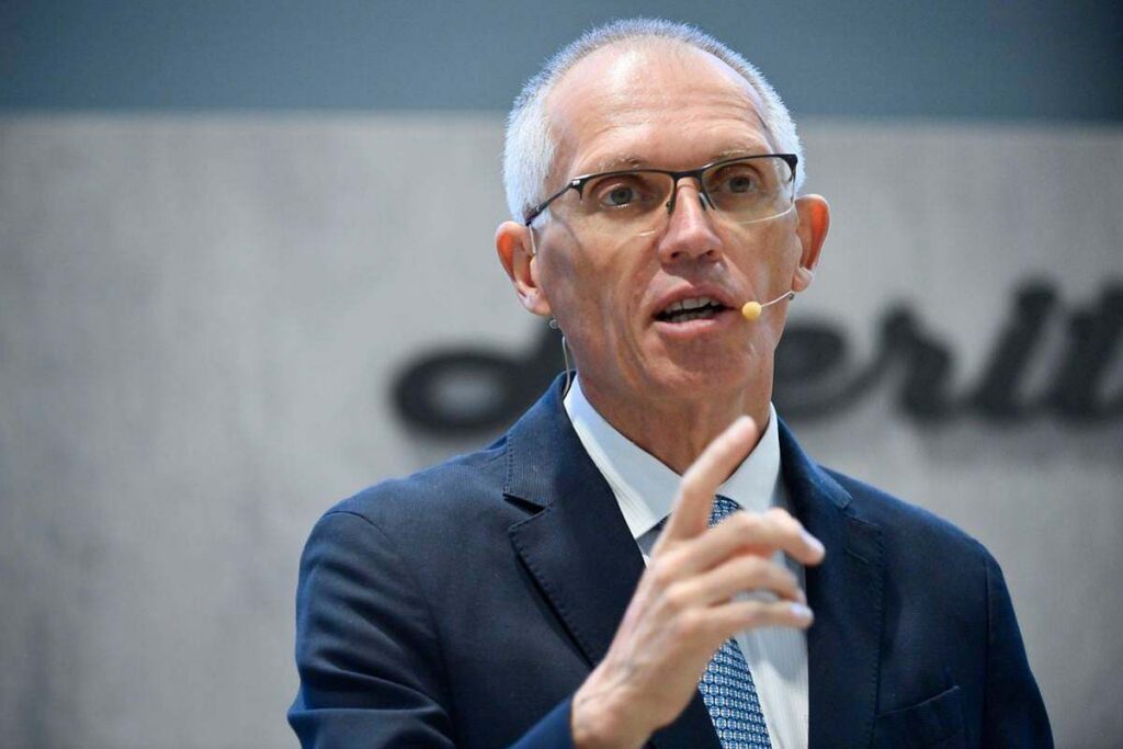 «Soit tu investis soit je cherche ailleurs» : Carlos Tavares prévient le gouvernement italien «Soit tu investis soit je cherche ailleurs» : Carlos Tavares prévient le gouvernement italien