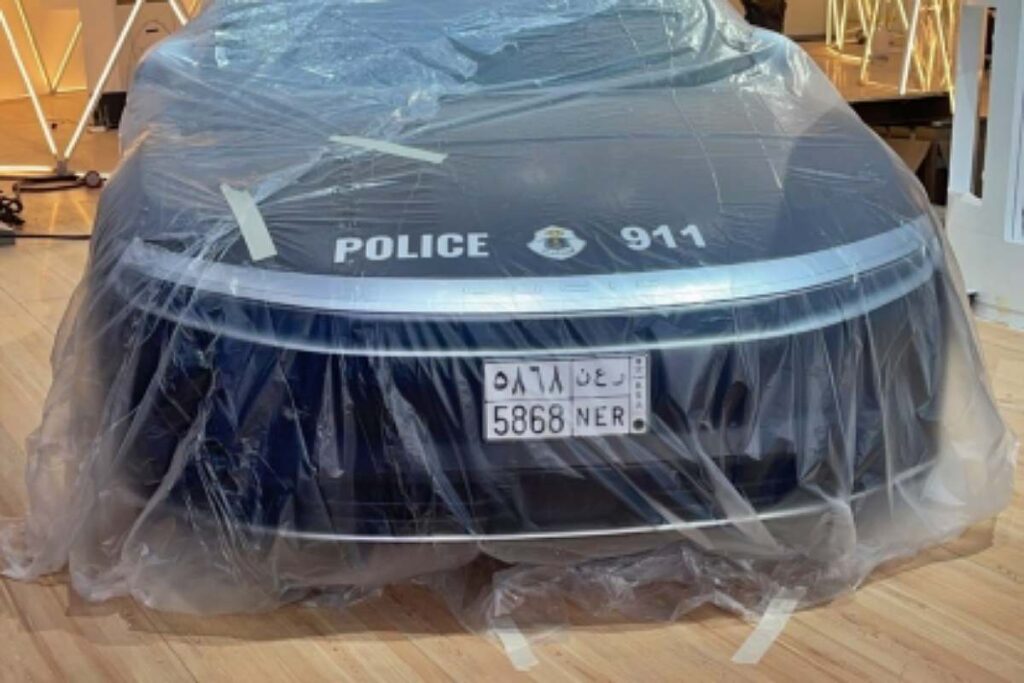Pour les patrouilles, la police acquiert des voitures électriques de luxe dont le prix fait halluciner Pour les patrouilles, la police acquiert des voitures électriques de luxe dont le prix fait halluciner