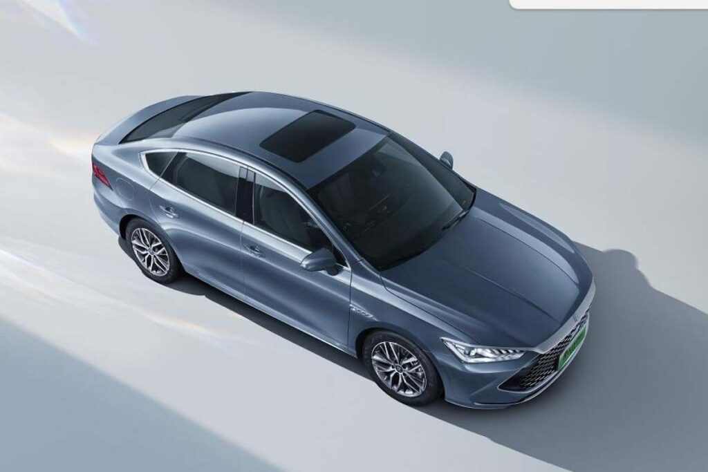 Seulement 10.800€ en Chine : la berline hybride rechargeable avec laquelle BYD veut détruire le moteur à combustion Seulement 10.800€ en Chine : la berline hybride rechargeable avec laquelle BYD veut détruire le moteur à combustion