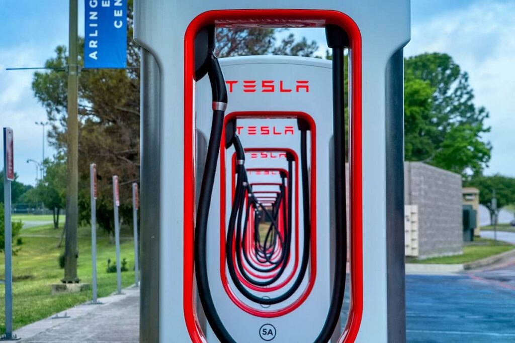 Tesla prépare le plus grand Supercharger au monde, qui dépasse tout ce qu’on peut imaginer Tesla prépare le plus grand Supercharger au monde, qui dépasse tout ce qu’on peut imaginer