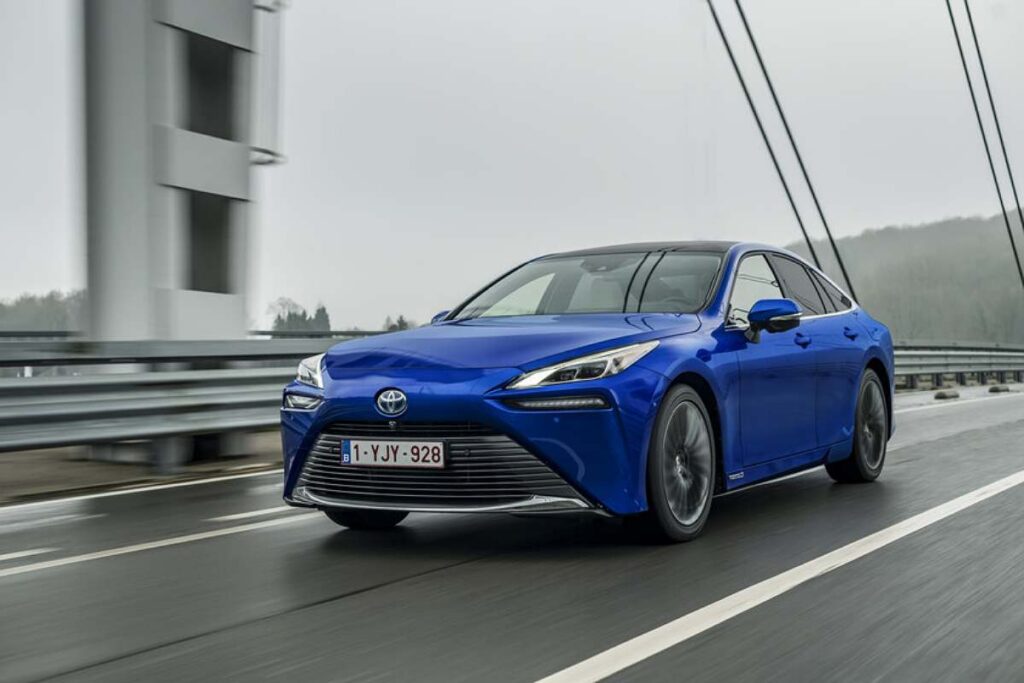 Toyota affiche un prix de folie pour la Toyota Mirai… et la Tesla Model 3 tremble en Californie Toyota affiche un prix de folie pour la Toyota Mirai… et la Tesla Model 3 tremble en Californie