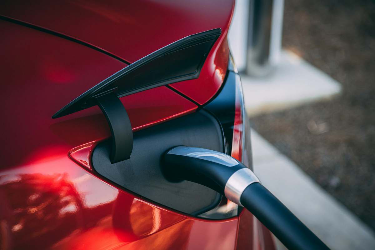 Malgré la chute des ventes, il demeure le boss de la voiture électrique dans le monde Malgré la chute des ventes, il demeure le boss de la voiture électrique dans le monde